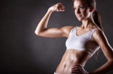 女子运动展示肌肉的女子健美运动员图片