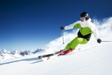 滑雪的运动健将图片