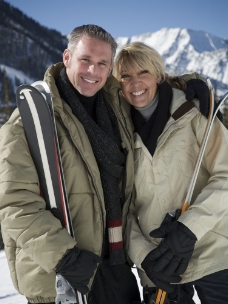 夫妻滑雪图片