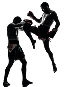 跆拳道比赛的男人图片