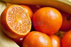 切开的橙子特写